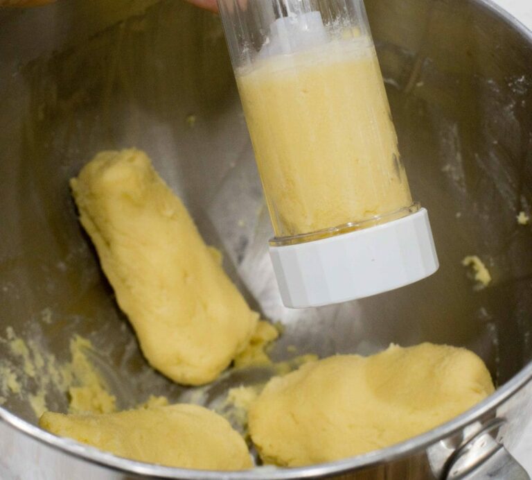 High Tea Cookies One Dough Pilars Chilean Food And Garden 