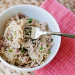 Spaghetti with tuna. Tallarines con atún.